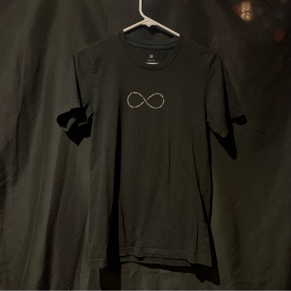 Apple Headquarters Store Black Shirt Infinite Loop Used Stained Sz XS 16x26